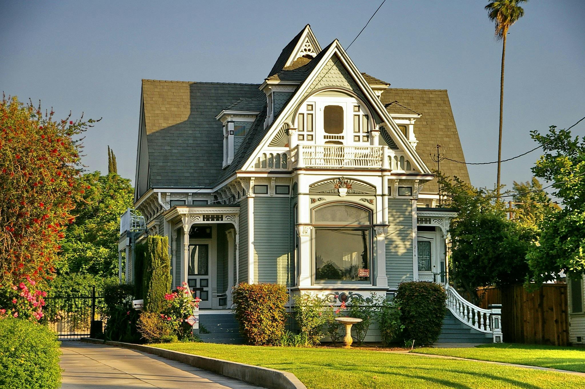Baying Property